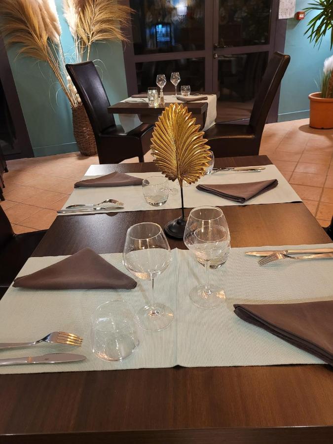Logis Hotel Restaurant L'Escapade 拉马斯特尔 外观 照片